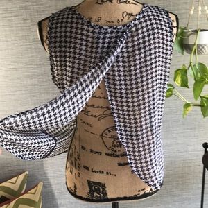 Open back sheer houndstooth blouse size large